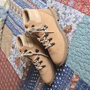 Women's Lace Up Boots Size 7